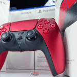 DualSense™ - Volcanic Red - Imagem 9